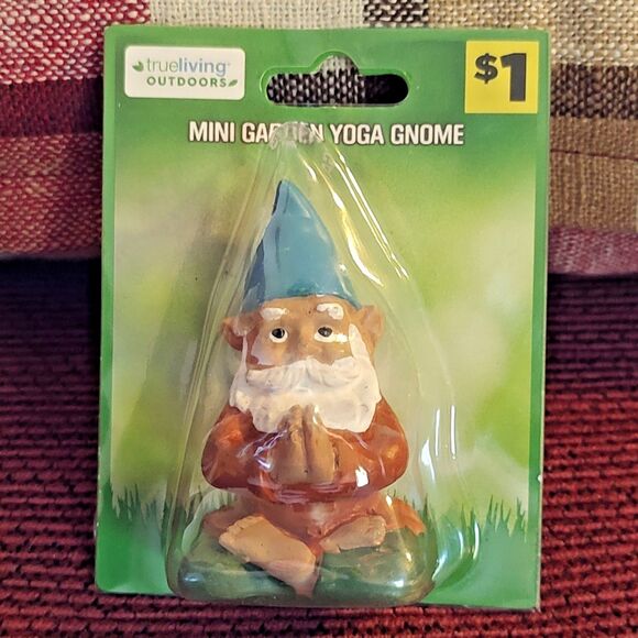 Lot of 12 Mini Garden Figurines Accessories Gnomes Well Trolley Frogs Fairy New - Picture 11 of 15